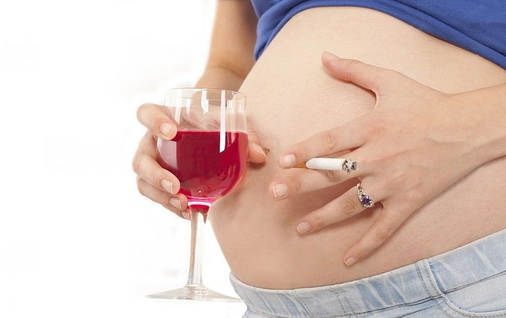 The Impact of Smoking and Alcohol on Fertility and Pregnancy