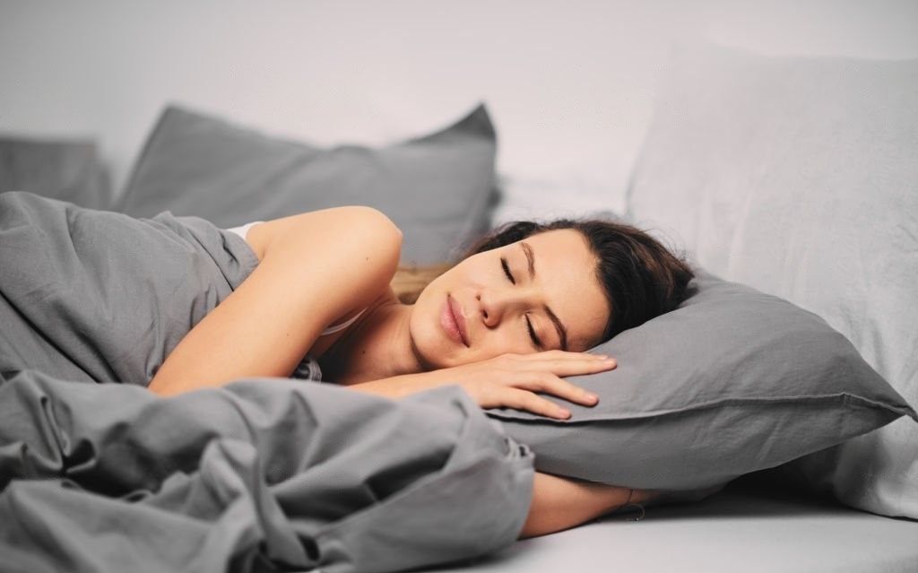 The Sleep-Diet Connection: How What You Eat Can Influence Your Sleep Quality