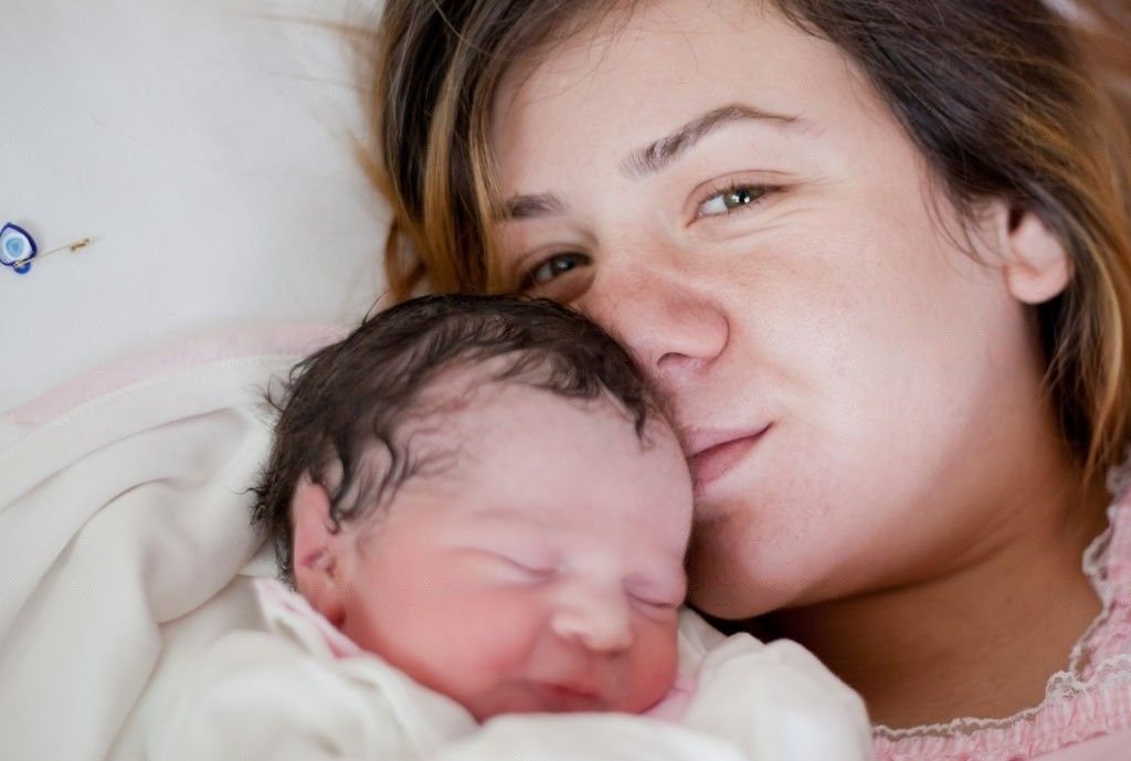 Nutrition Tips for New Moms: How to Recover and Energize After Childbirth